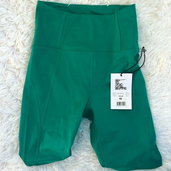 Green biker shorts - Picture 1 of 1